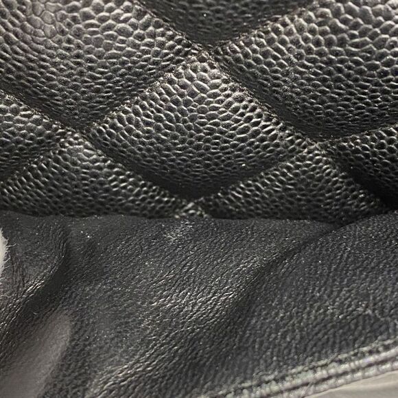 Chanel Medaillon Black Leather Tote Bag (Pre-Owned) - Picture 8 of 10